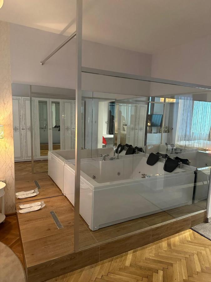 Luxury Apartment With Jacuzzi Sofia Exterior photo
